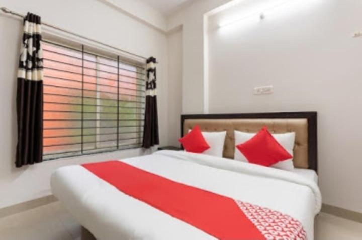 Hotel Royal Palace Indore Esterno foto